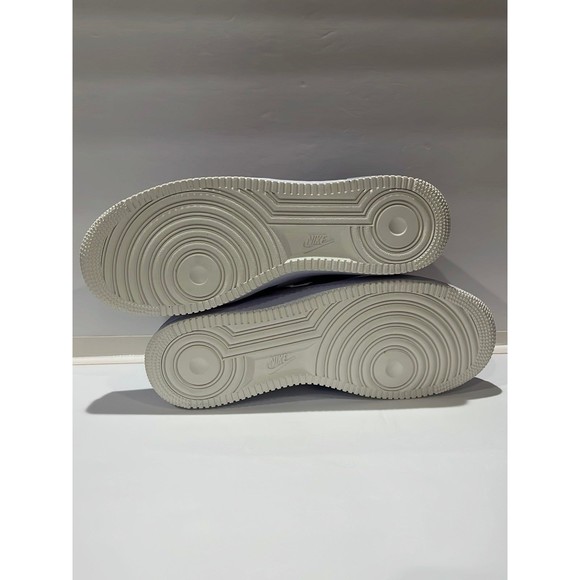 Athletic_Shoes
